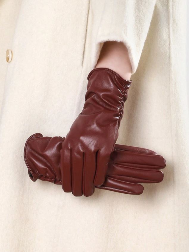 the sleek thermal leather glove - burgundy