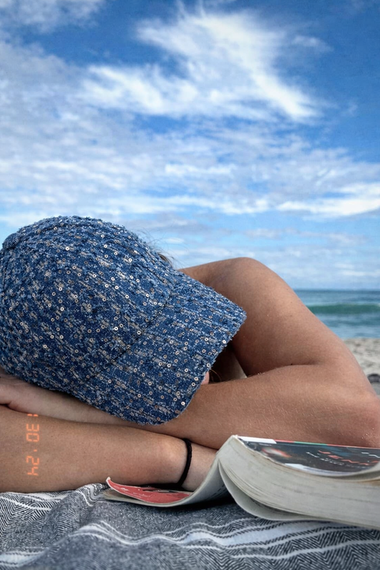 shimmering shredded denim cap - blue